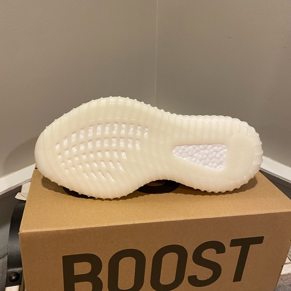Adidas Yeezy boost 350 V2 Bone - Picture 4 of 10